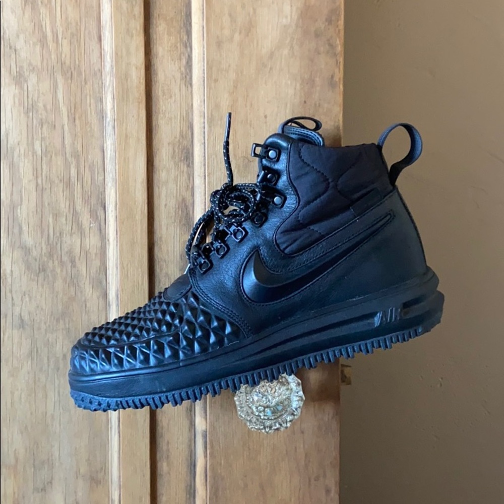 NIKE AF1’S Spiked Duck Boots